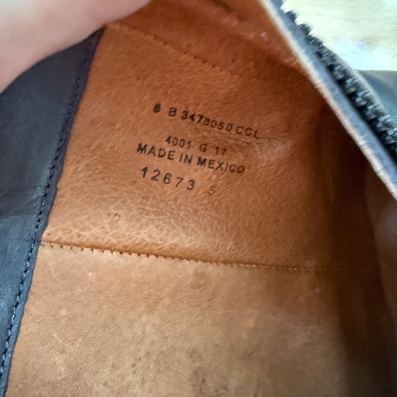 NWT Frye Brown Leather Ankle Booties with Side Zipper - Picture 9 of 9